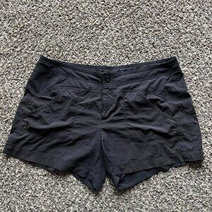 Athleta Shorts Womens 8 Black Shors w/Pockets & Adjustable Waistband